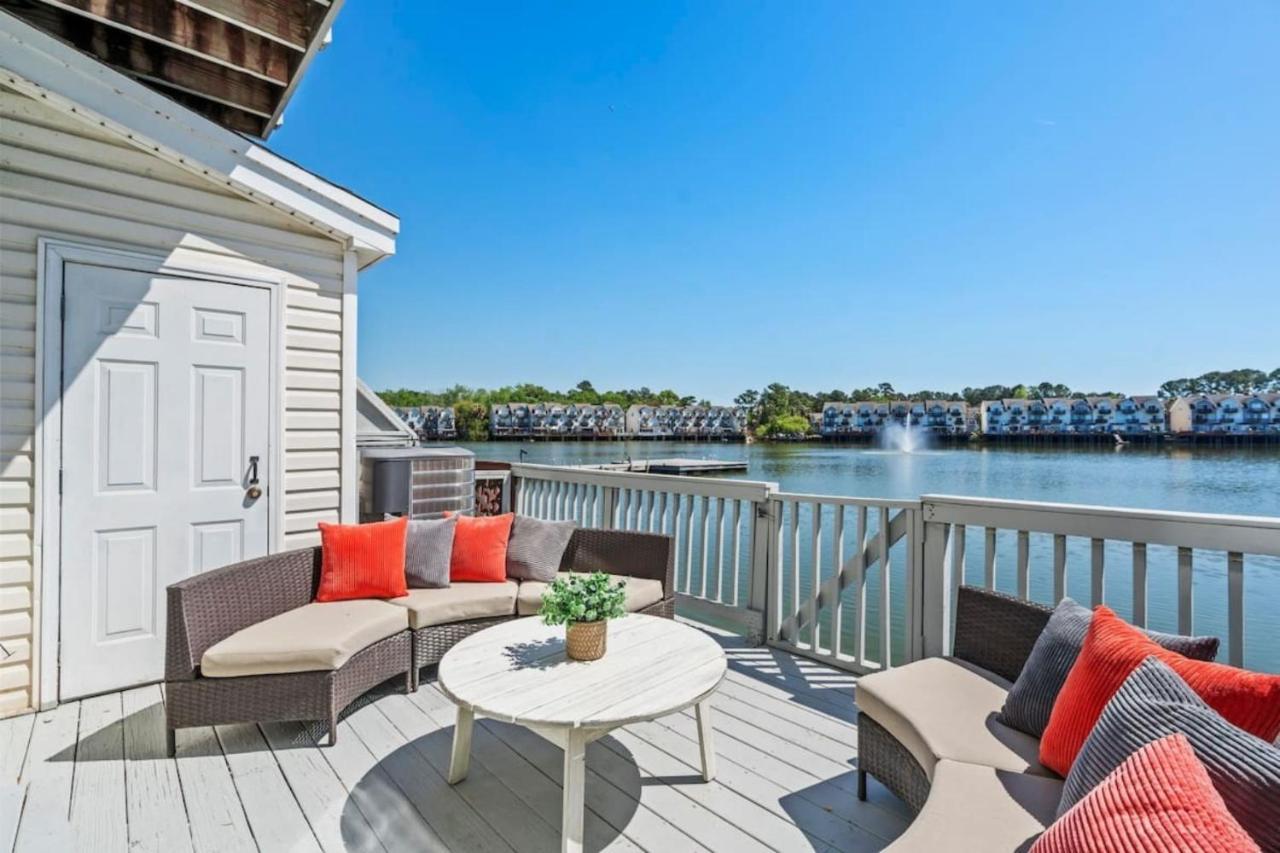 ☆Live On The Water! Lake Palmetto Palm W/ Patio - 10Min To Downtown & Beaches☆ Charleston Eksteriør billede