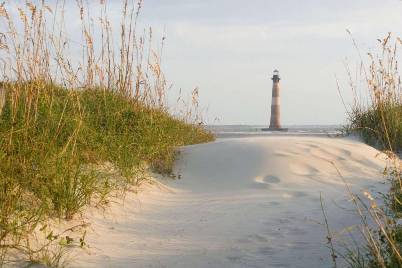 ☆Live On The Water! Lake Palmetto Palm W/ Patio - 10Min To Downtown & Beaches☆ Charleston Eksteriør billede
