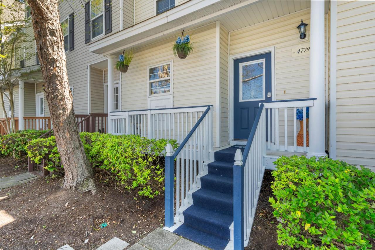 ☆Live On The Water! Lake Palmetto Palm W/ Patio - 10Min To Downtown & Beaches☆ Charleston Eksteriør billede