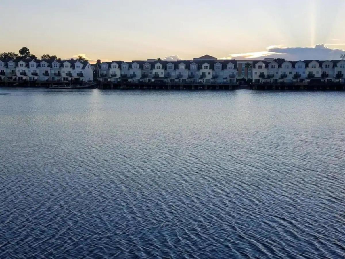 ☆Live On The Water! Lake Palmetto Palm W/ Patio - 10Min To Downtown & Beaches☆ Charleston Eksteriør billede